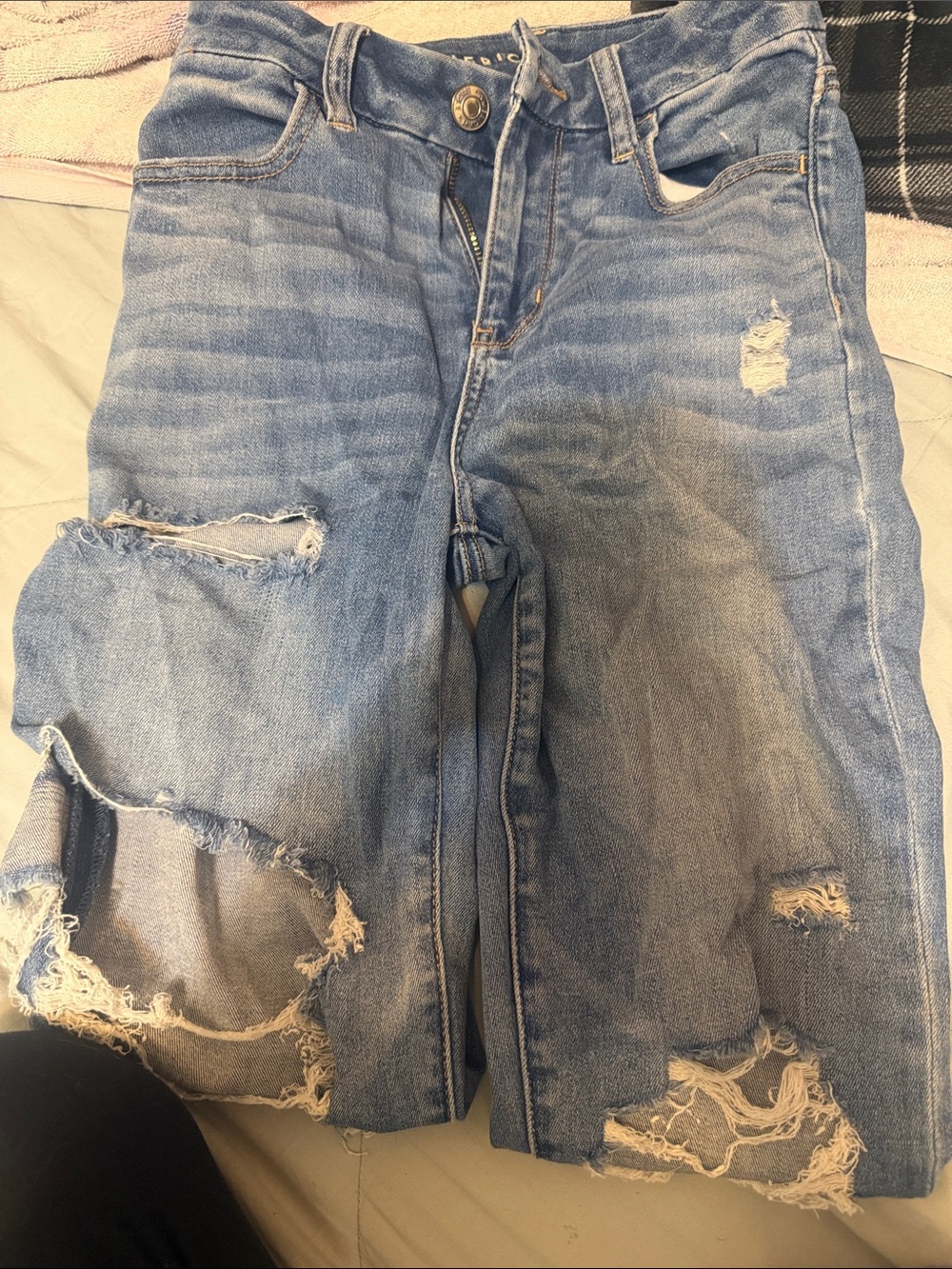 American Eagle Outfitters Medium Blue Distressed Jeans
